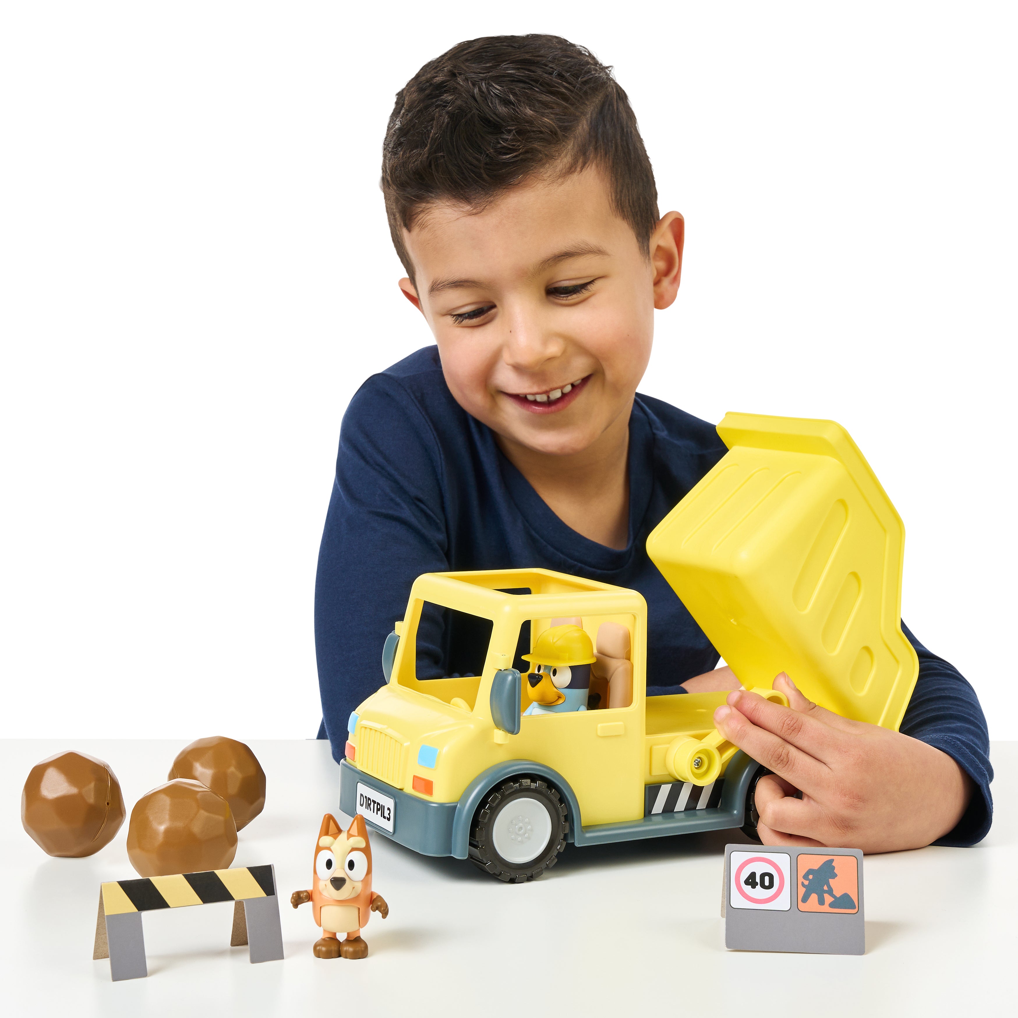 Bluey's Dump Truck With Exclusive Hard-Hat Bluey And Muddy Bingo Figures