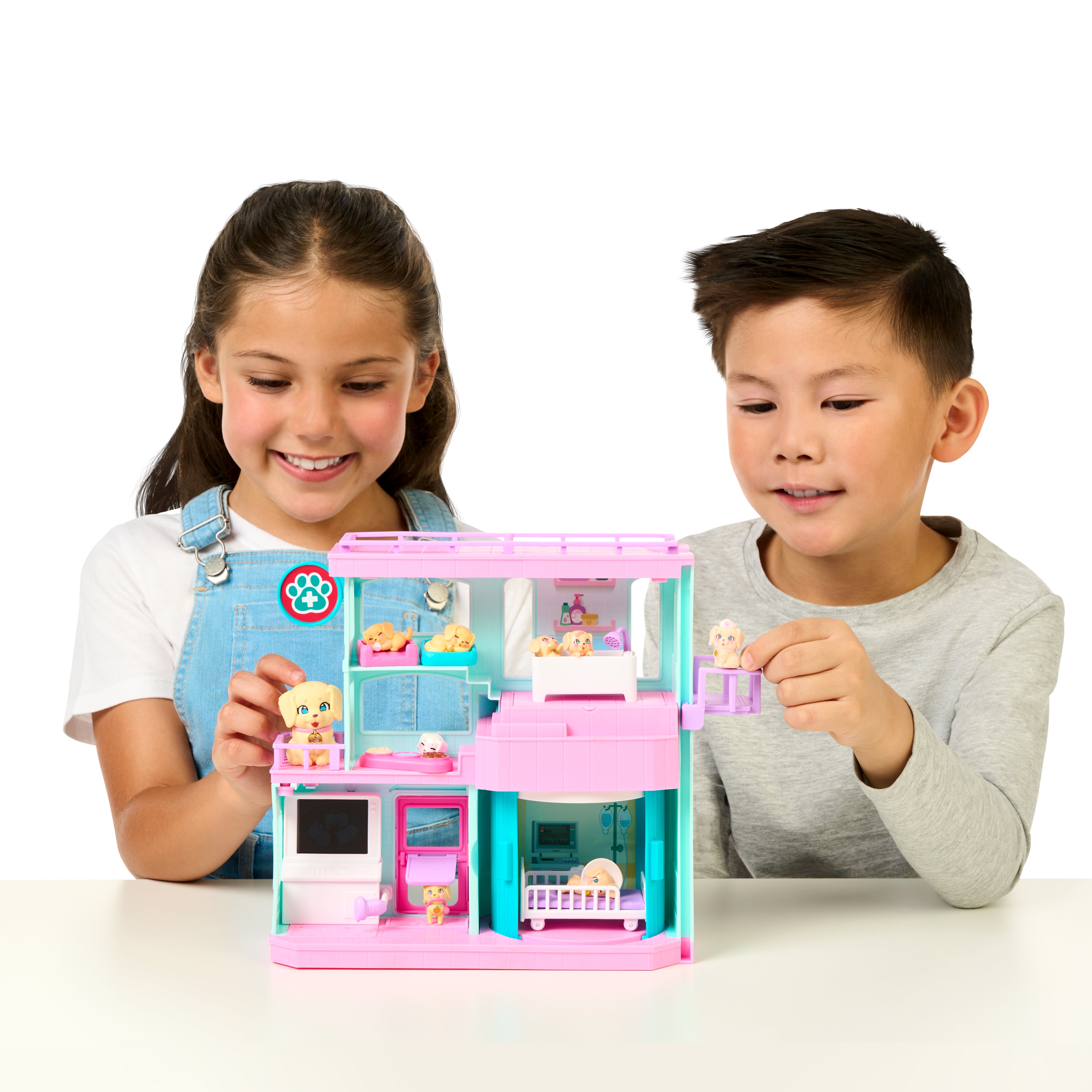 Little Live Pets Mama Surprise Families Baby Care Clinic