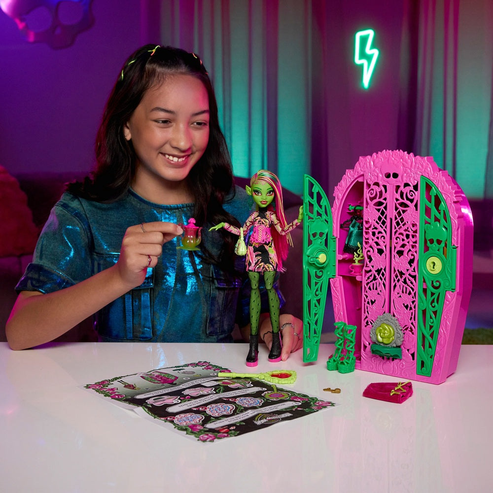 Monster High Skulltimate Secrets: Garden Mysteries Doll Venus Mcflytrap