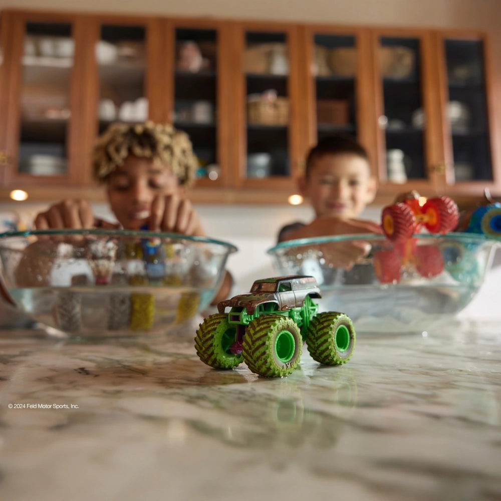 Monster Jam Mud Blasters 1:64 Colour Change Die-Cast Monster Truck Assortment