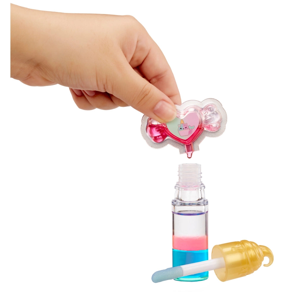 Yummiland Lip Gloss Doll Mystery Colour Change Phoebe Frappe (Small)