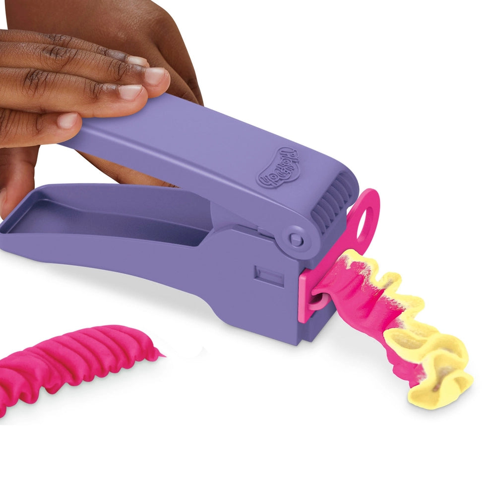 Play-Doh Barbie Ruffles And Bows Doll Set