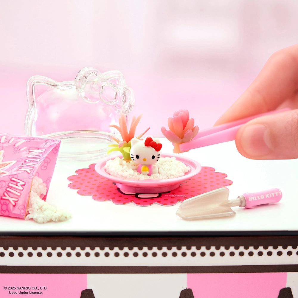 Mgas Miniverse: Make It Mini Hello Kitty And Friends Series 2 Collectible Assortment