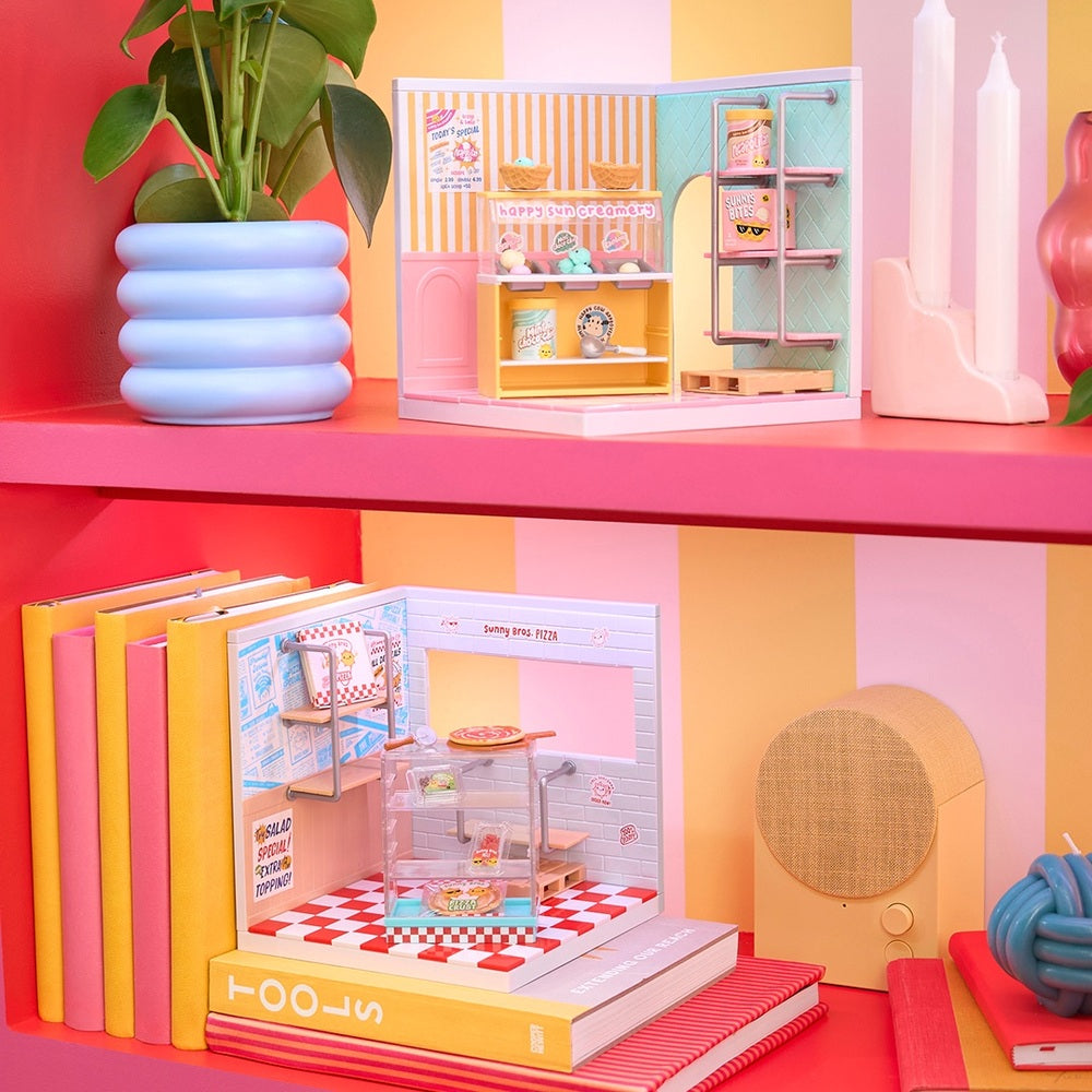 Mga's Miniverse Make It Mini Spaces Ice Cream Shop