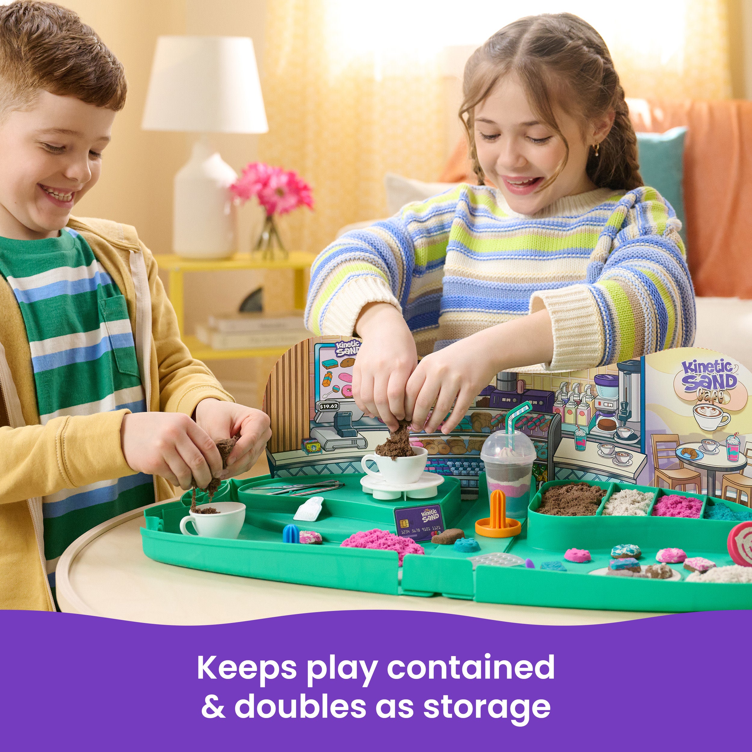 Kinetic Sand, Café Case With 793G Play Sand In 4 Colours, 9 Tools And Moulds