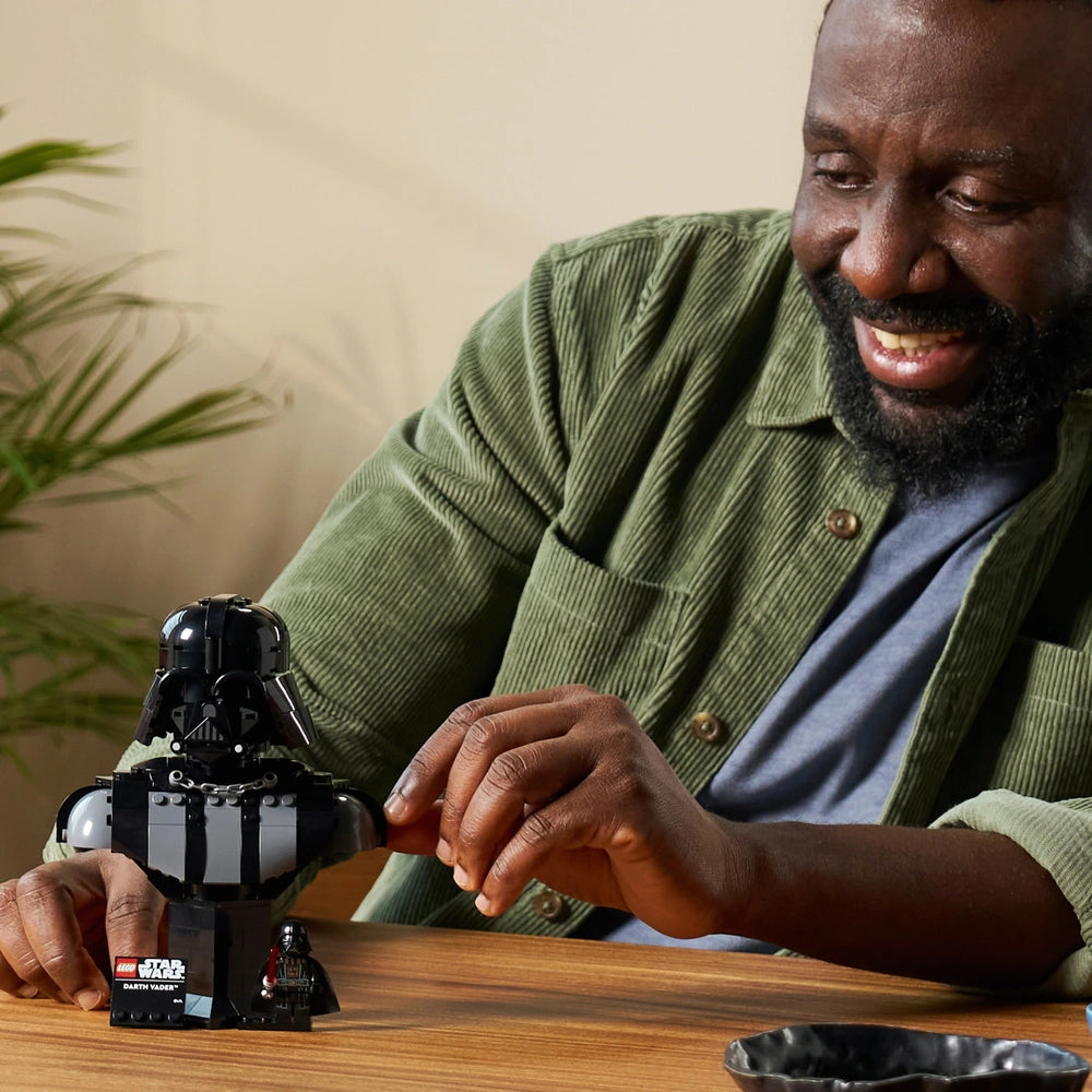 Lego Star Wars Darth Vader Bust Model Kit 75439