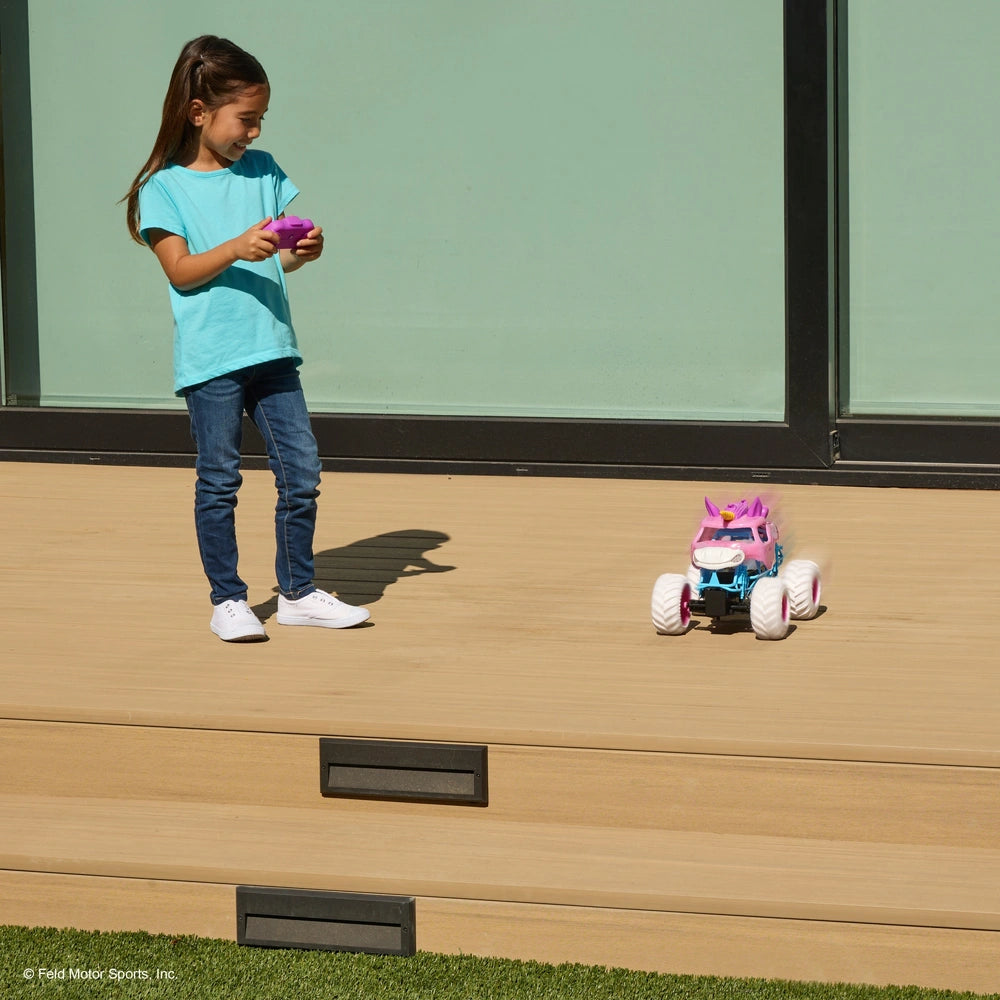 Monster Jam 1:15 Remote Control Sparkle Smash Monster Truck