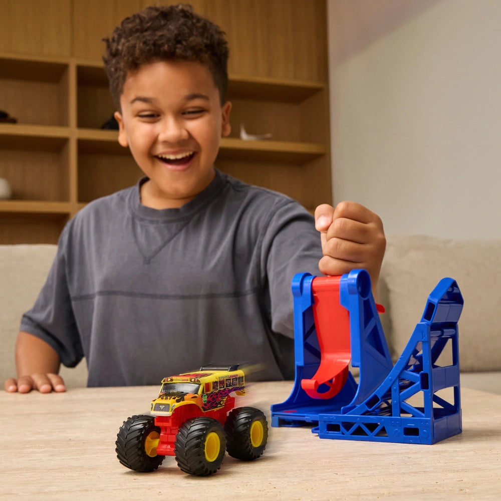 Monster Jam Smash & Bash Playset Classroom Crusher Crash Course