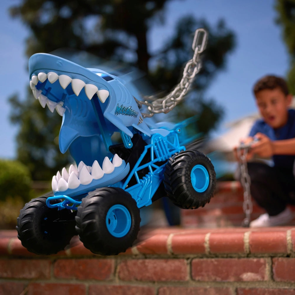 Monster Jam 1:15 Remote Control Chomping Megalodon Truck