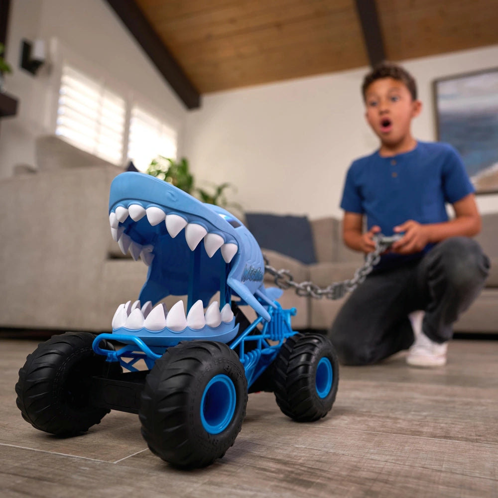 Monster Jam 1:15 Remote Control Chomping Megalodon Truck