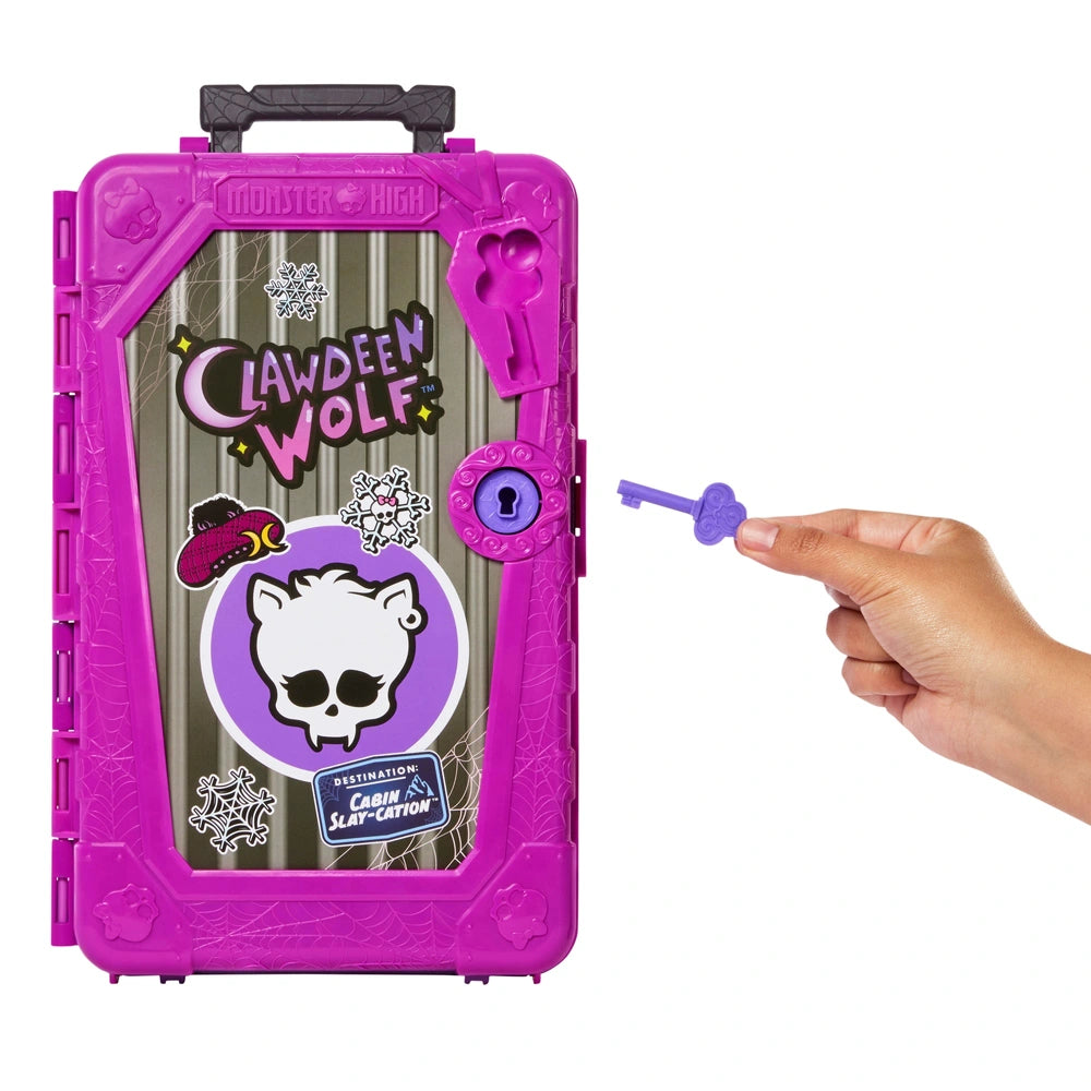 Monster High Skulltimate Secrets: Destination Cabin Slay-Cation Clawdeen Wolf Doll