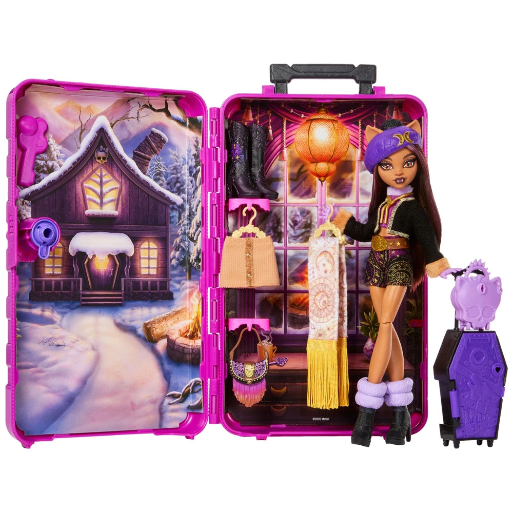 Monster High Skulltimate Secrets: Destination Cabin Slay-Cation Clawdeen Wolf Doll