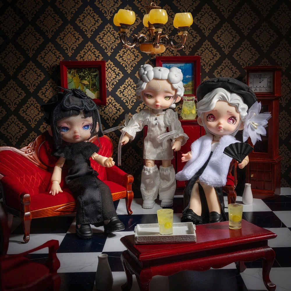 Laura Girl: Black And White Spectrum Doll Assortment