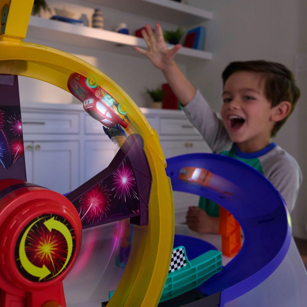 Disney Pixar Cars Lightning Mcqueen Celebration Raceway Playset