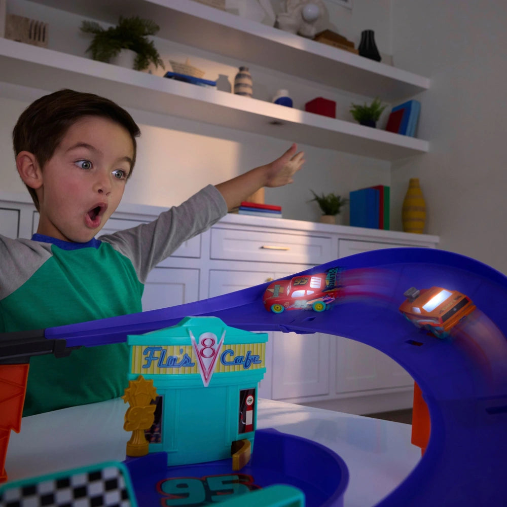 Disney Pixar Cars Lightning Mcqueen Celebration Raceway Playset