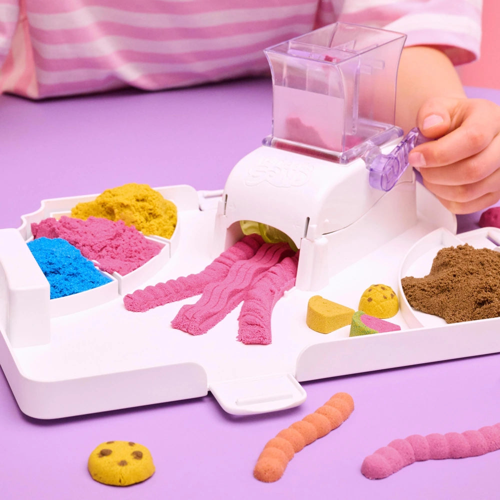 Kinetic Sand Sweet Station Set