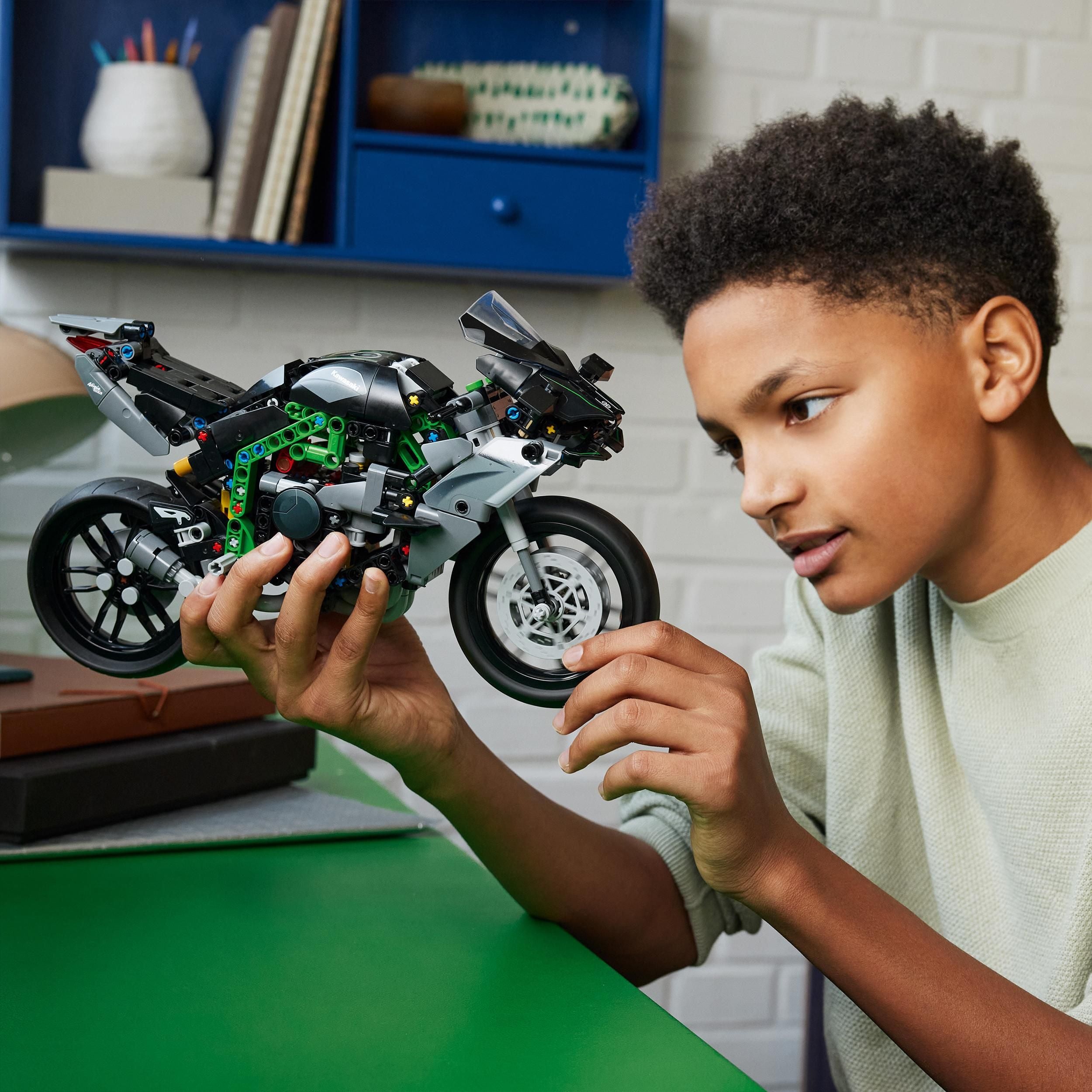 Lego® Technic Kawasaki Ninja H2R Motorcycle Set 42170