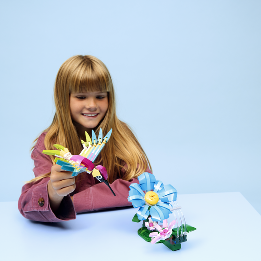 Lego® Creator 3 In1 Wild Animals: Colourful Hummingbird Decor 31384