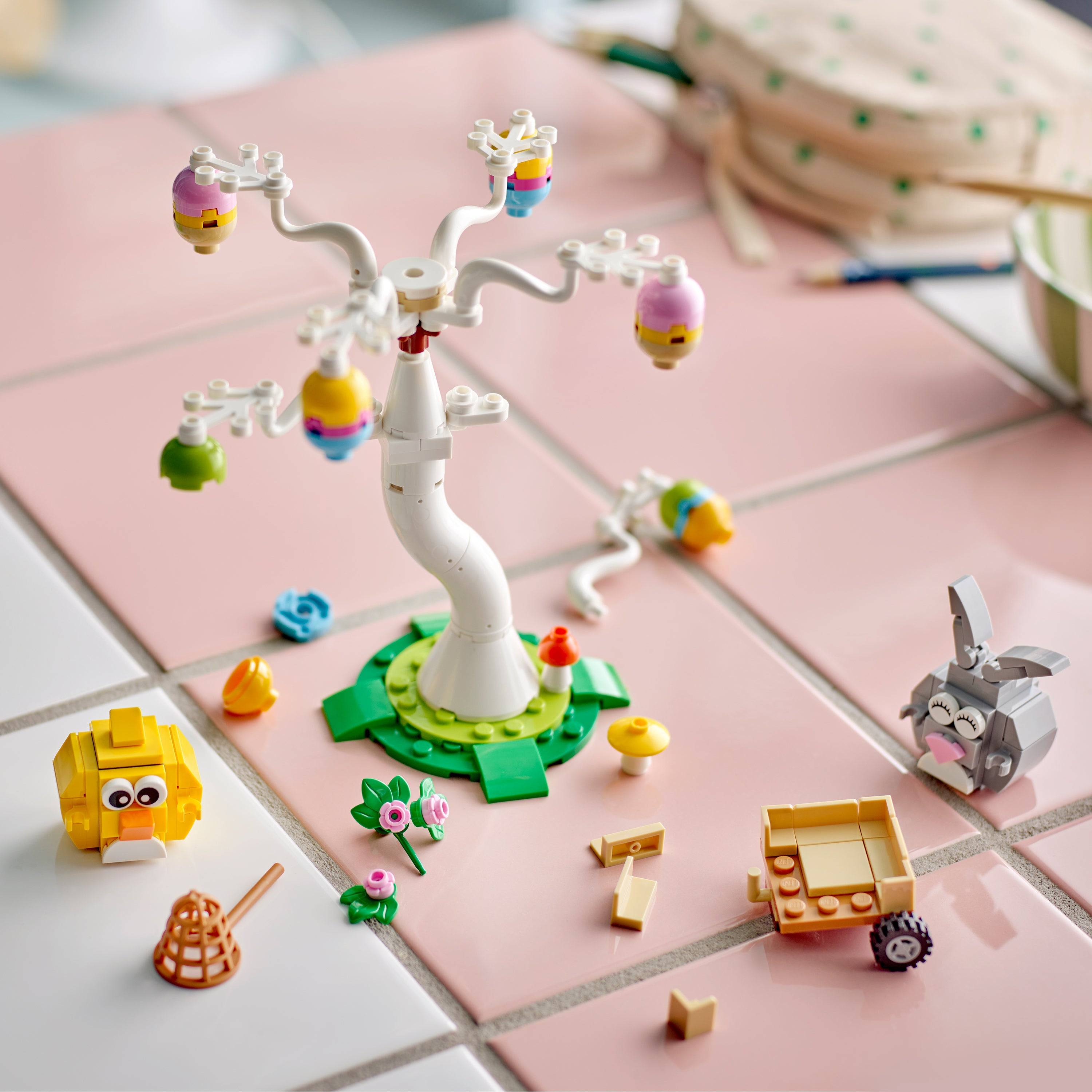 Lego Easter Bunny And Chick Egg Hunt Toy 40808