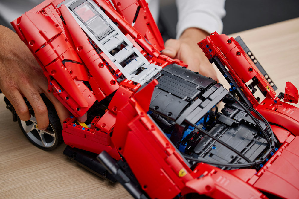 Lego 42143 Technic Ferrari Daytona Sp3 Model Race Car Set