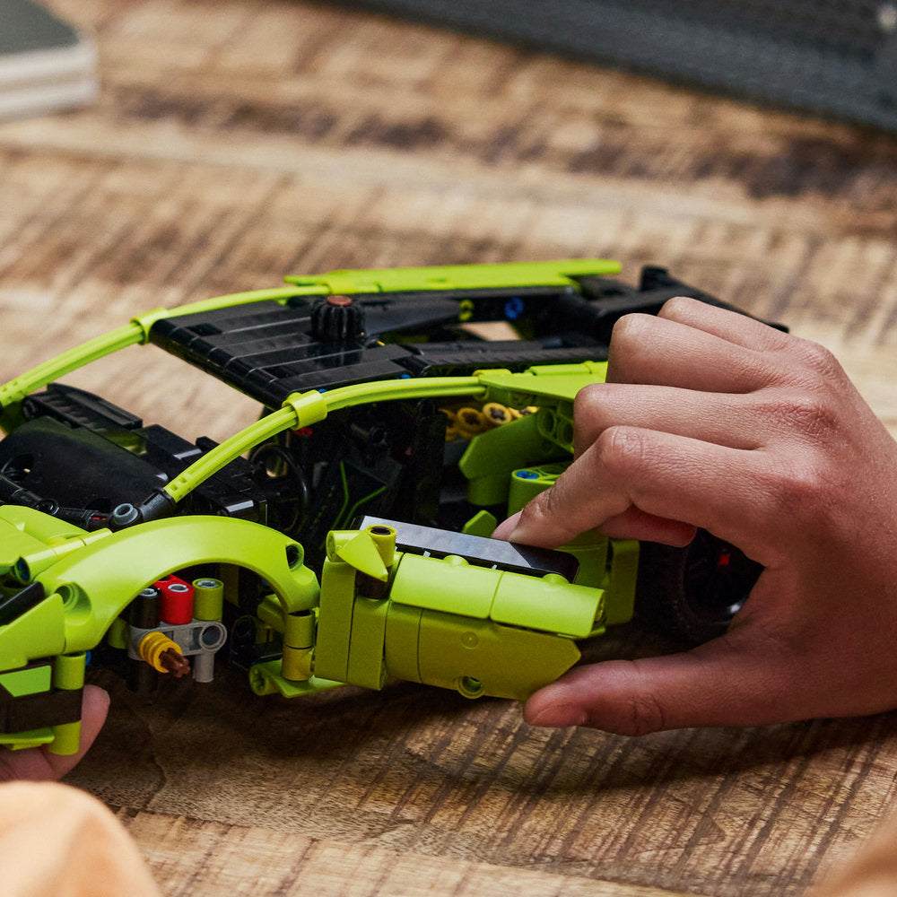 Lego® Technic Lamborghini Huracán Tecnica 42161 Building Toy Set (806 Pieces)