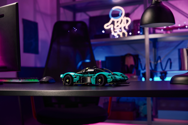 Lego® Technic Aston Martin Valkyrie Buildable Car Model Kit 42208