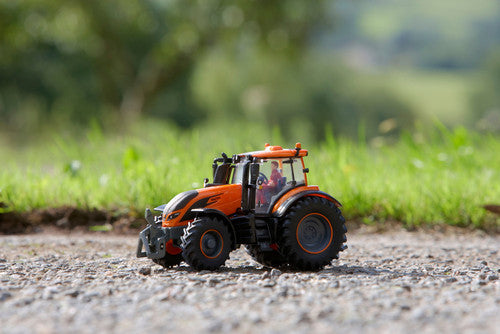 Britains 1:32 Orange Valtra T254 Tractor
