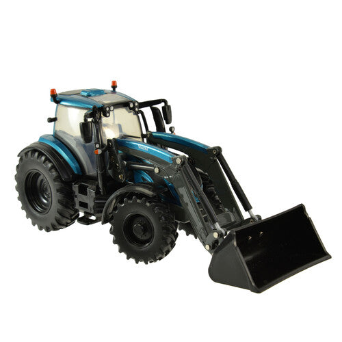 Britains 43352 Valtra T234 Tractor With Front Loader 1:32 And Accessories
