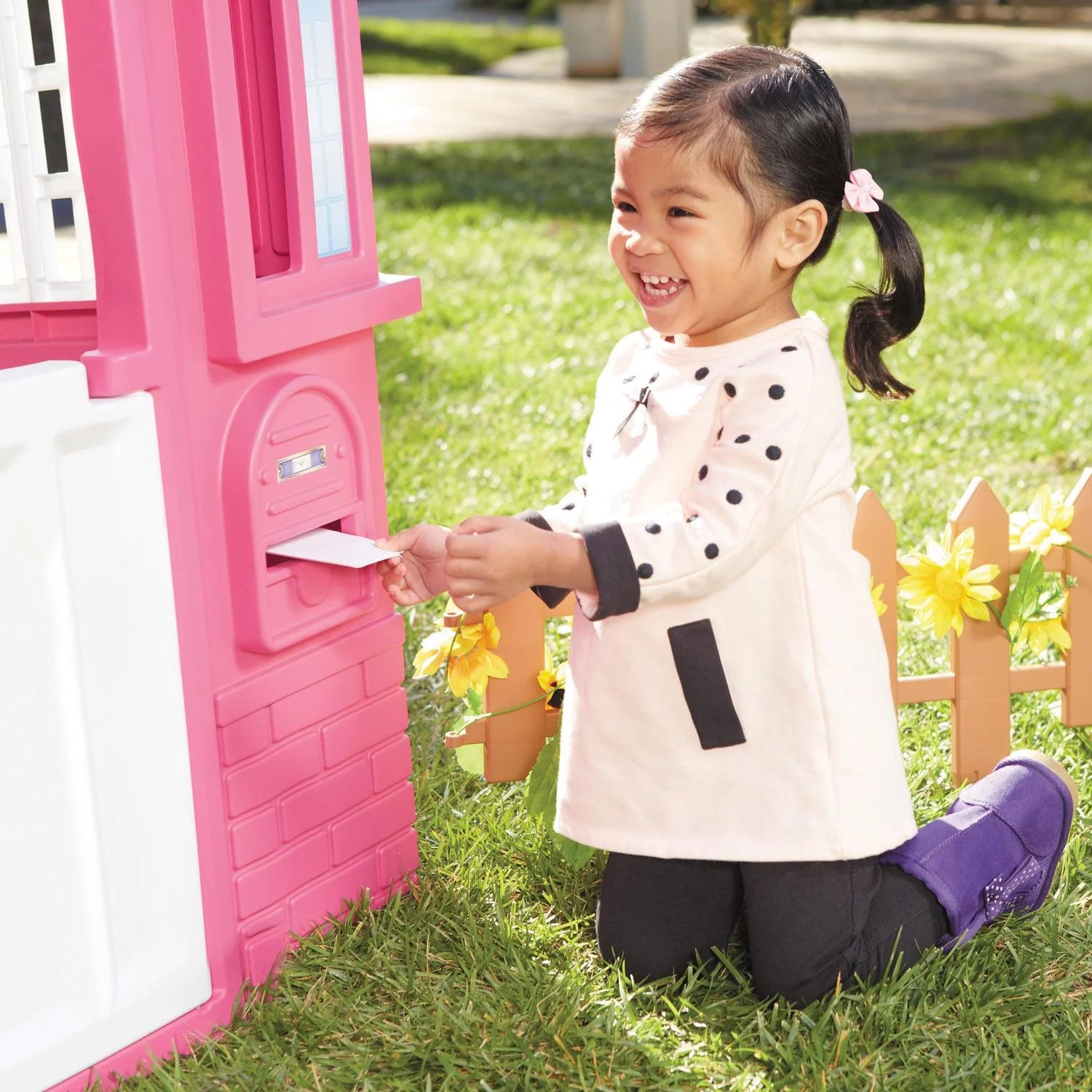Little Tikes Cape Cottage Playhouse™ - Pink