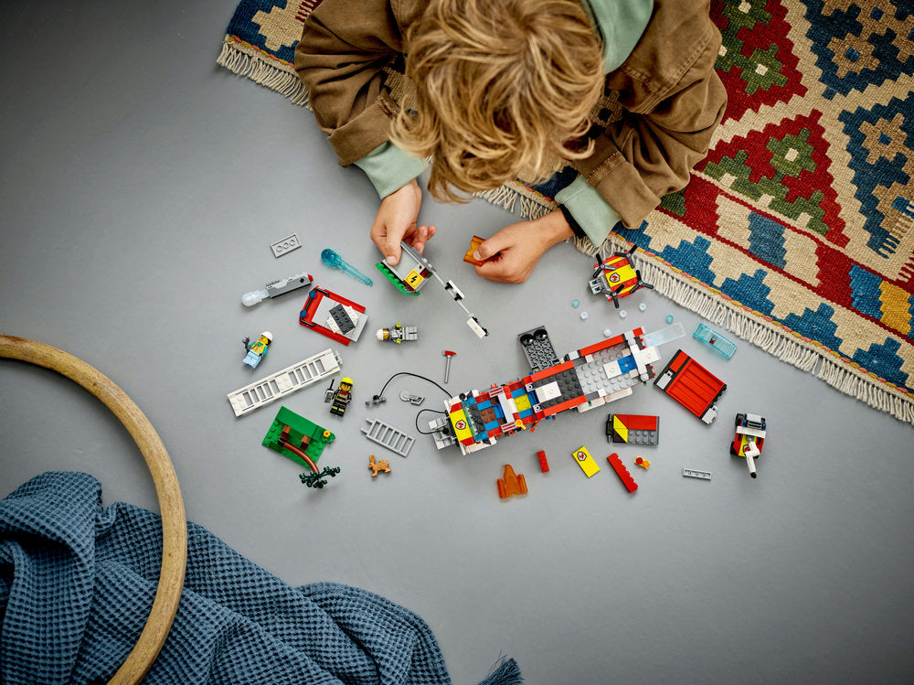 Lego® City Fire Command Unit 60374