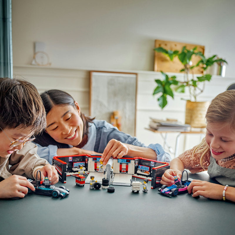 Lego® City F1® Garage & Mercedes-Amg & Alpine Cars 60444