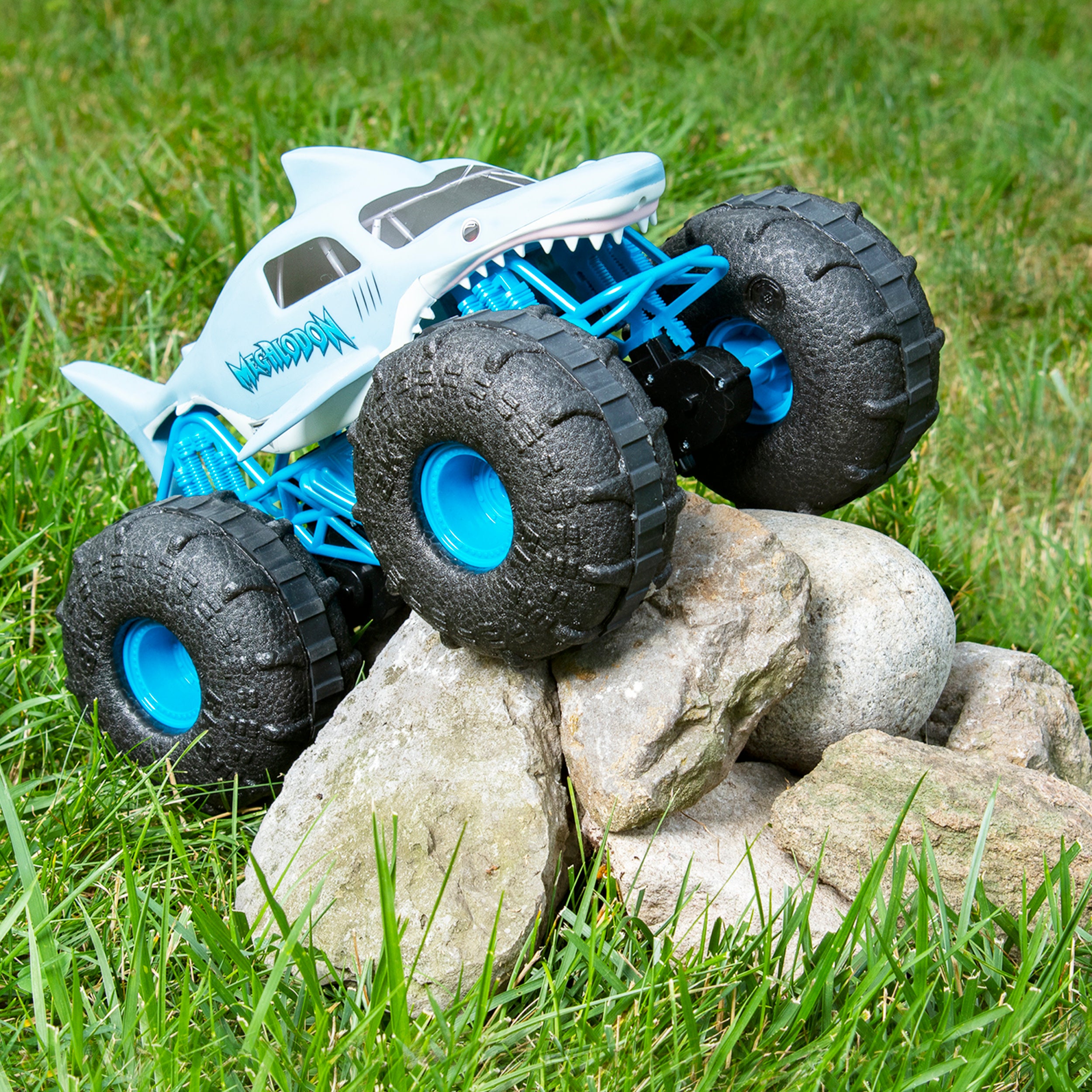 Monster Jam Megalodon - Storm Thrasher 1/15Th Scale