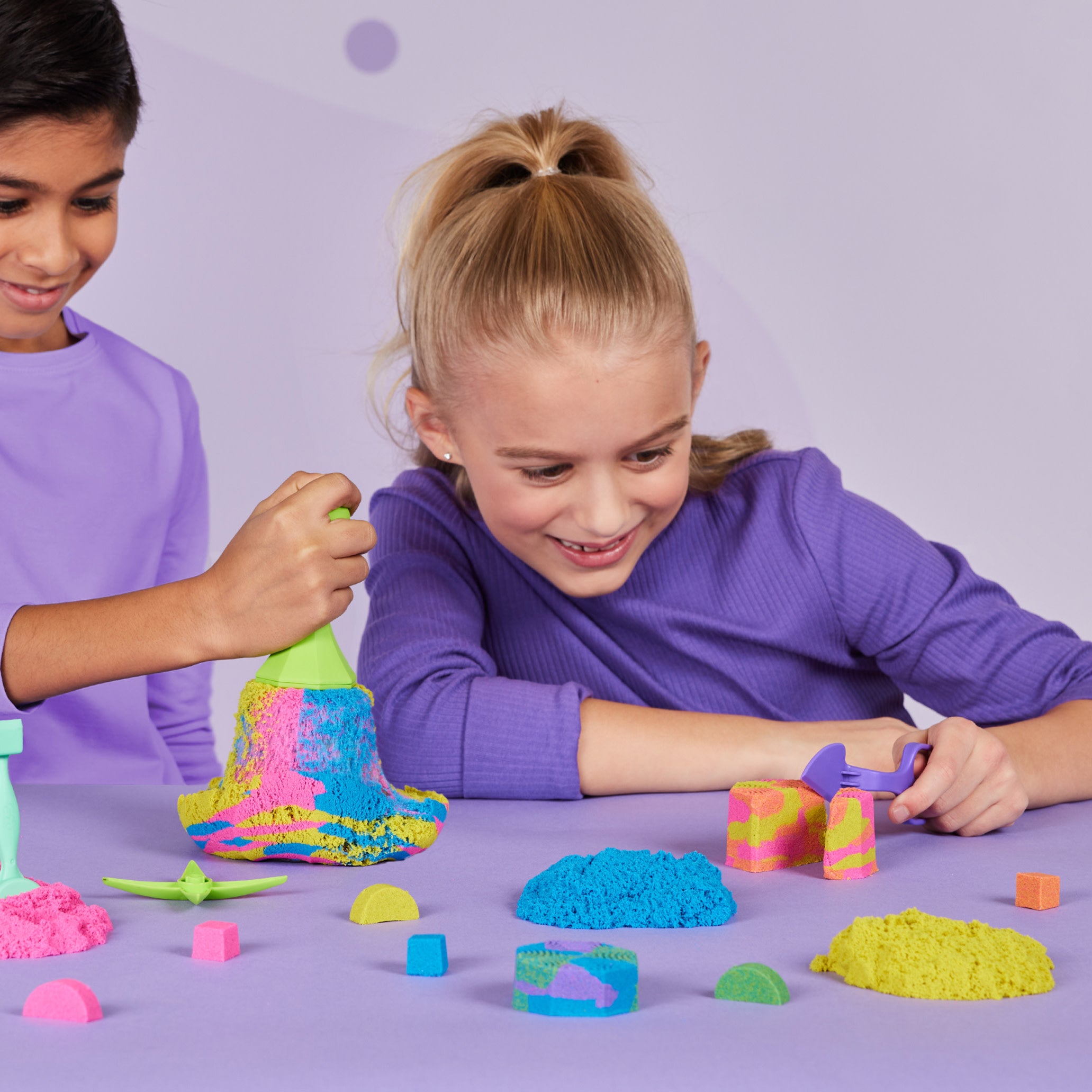 Kinetic Sand  Squish N’ Create