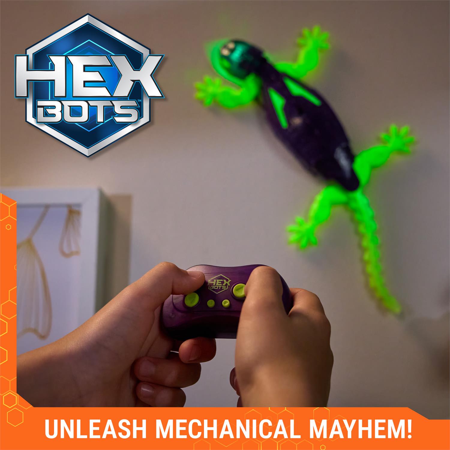Hex Bots Glow-In-The-Dark Gecko Rechargeable Remote Control Robot