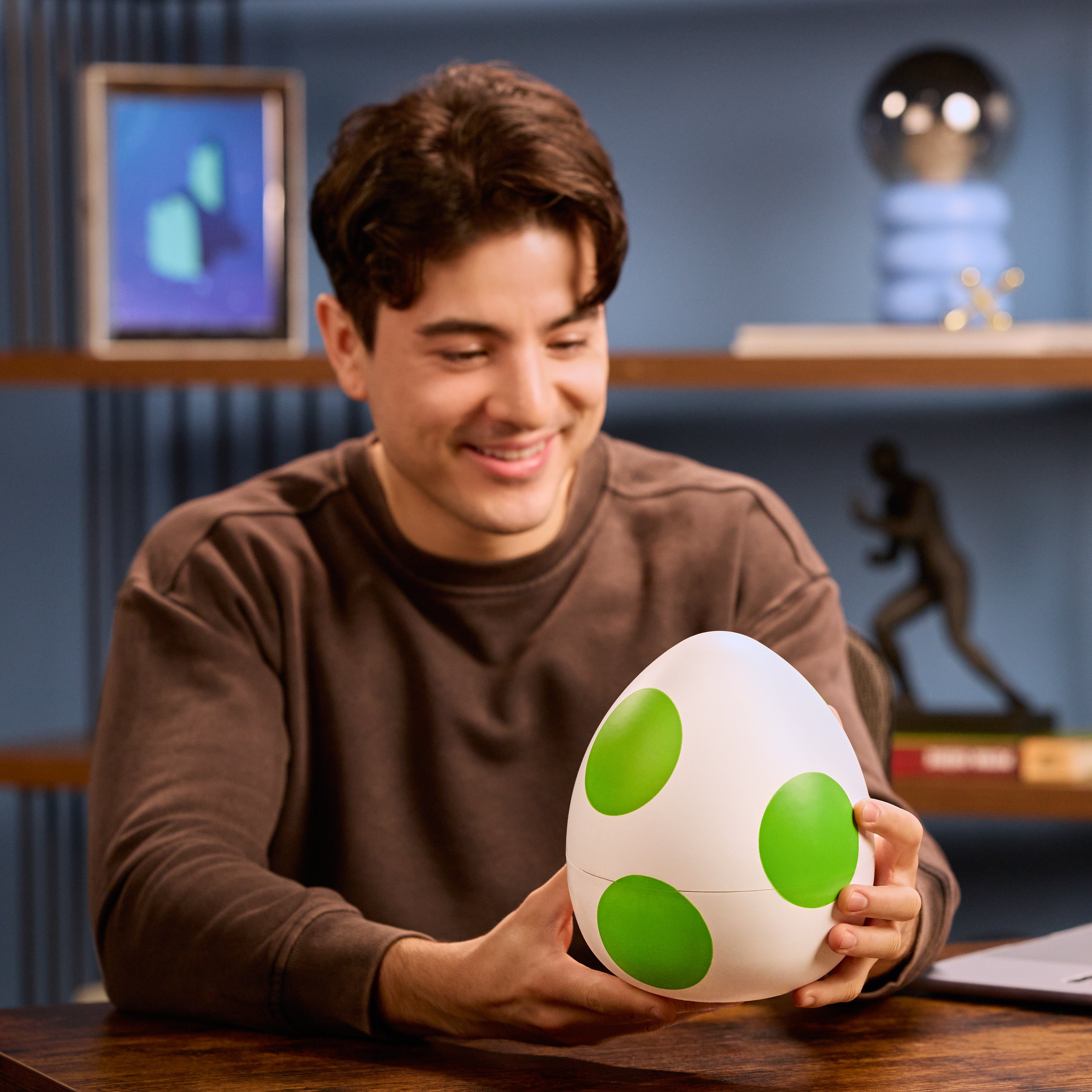 Nintendo The Super Mario Galaxy Movie: Hatchin' Yoshi Interactive Toy Egg