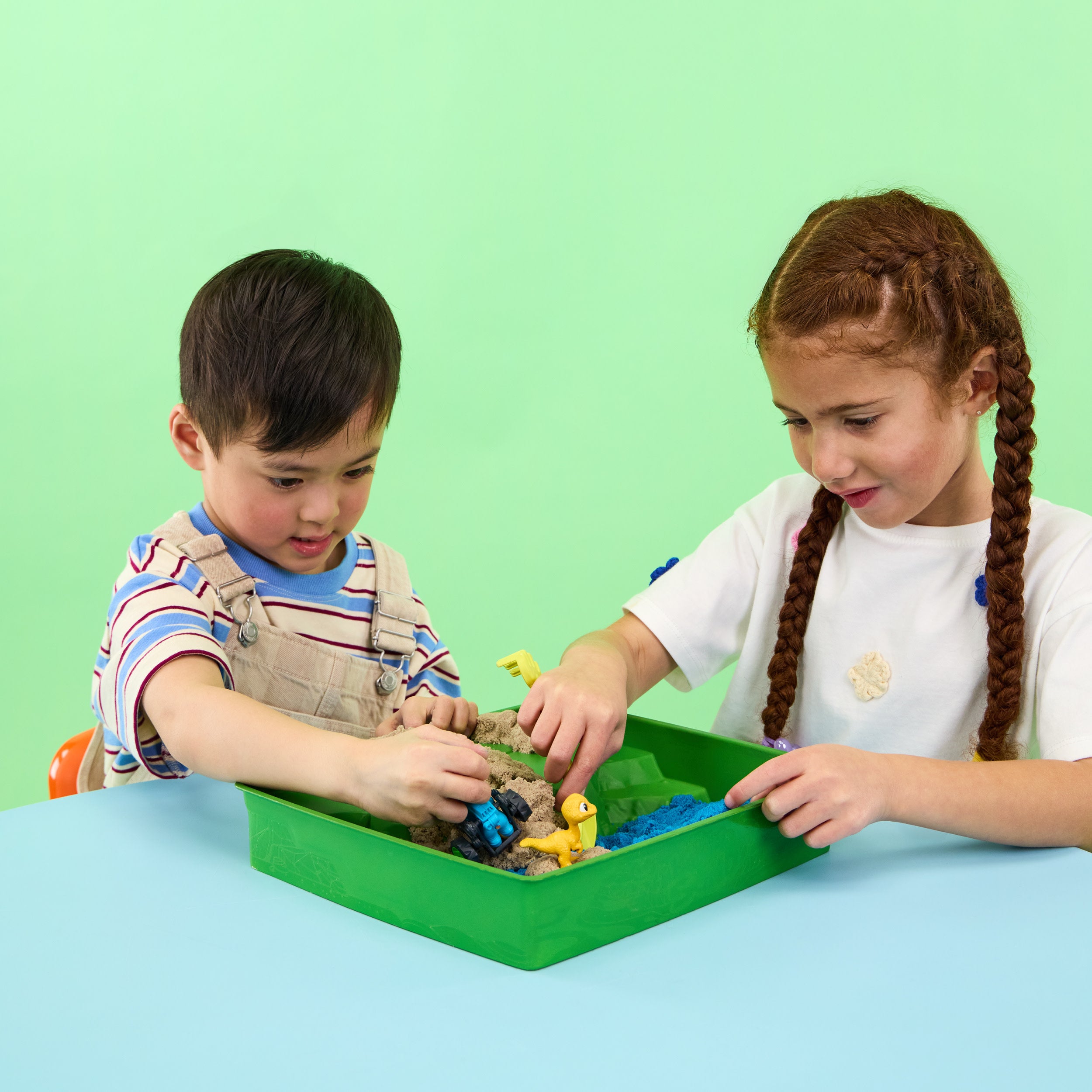 Kinetic Sand, Paw Patrol: The Dino Movie Gem Hunt Rescue Playset With Rex And Dinosaur Action Figures And 453 G Of Mouldable Play Sand
