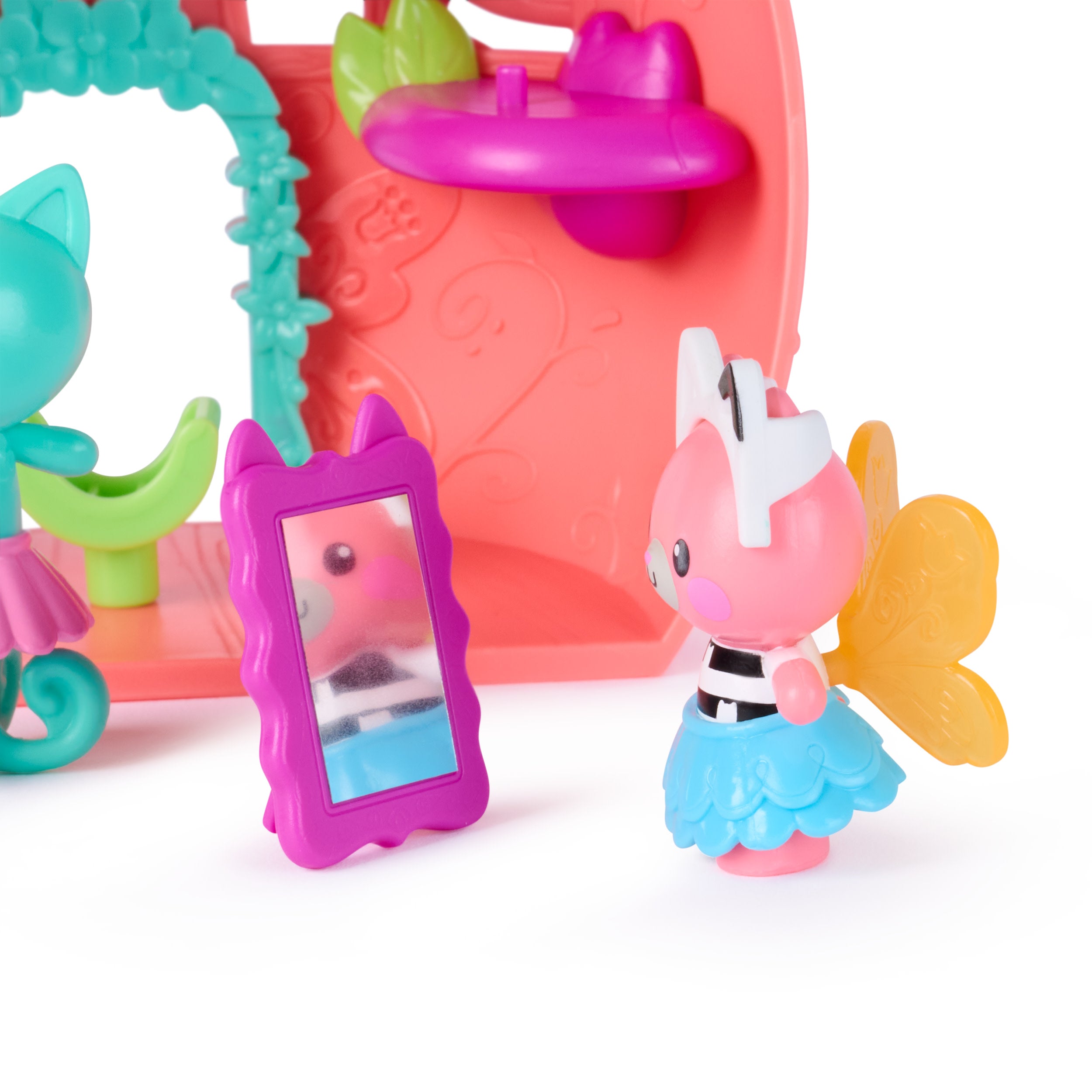 Gabby's Dollhouse Fairylandia Kitty Fairy’s Flutter-Riffic Playset With 12 Pieces And Exclusive Flutter-Riffic Ring