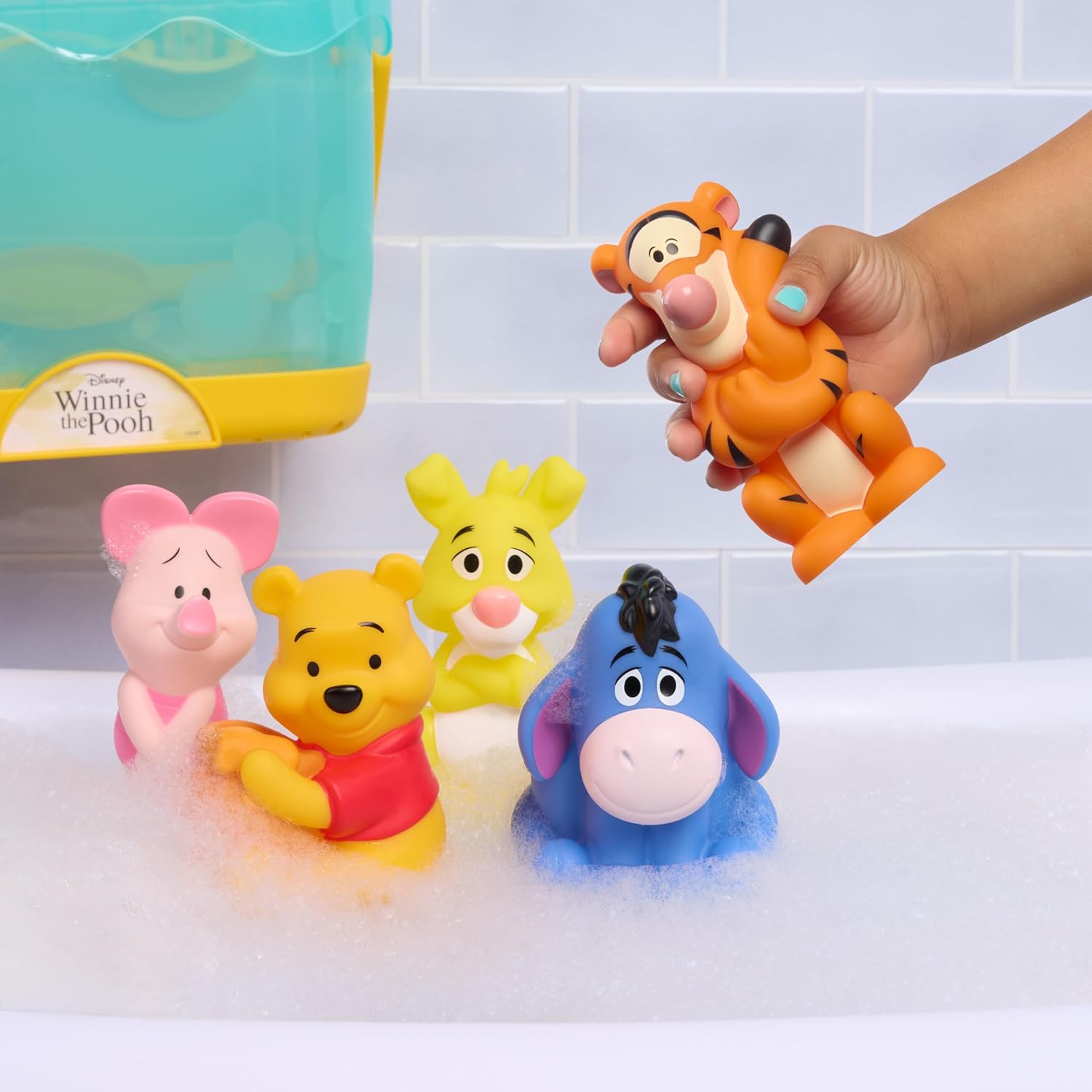 Disney Winnie The Pooh Bath Caddy With 5 Bath Toy Figures