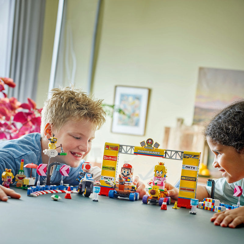 Lego® Super Mario™: Mario Kart™ – Baby Peach & Grand Prix Set 72036