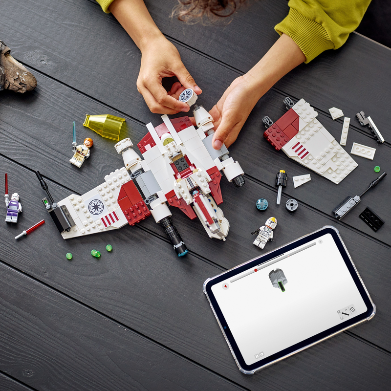 Lego® Star Wars: The Clone Wars™ V-19 Torrent Starfighter Set 75432