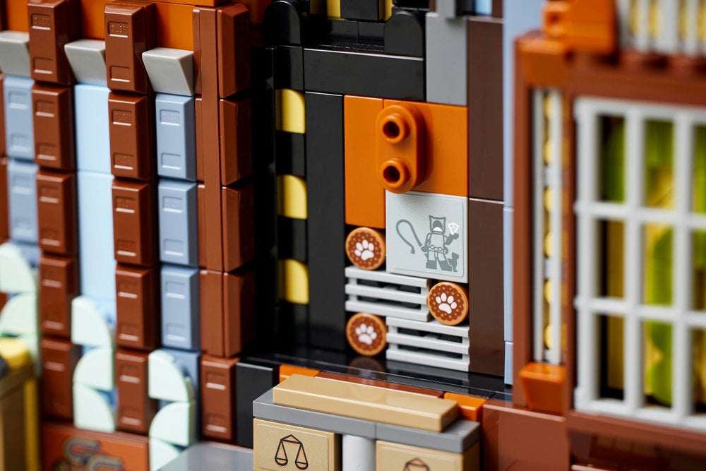 Lego 76271 Dc Batman: The Animated Series Gotham City Adult Building Set