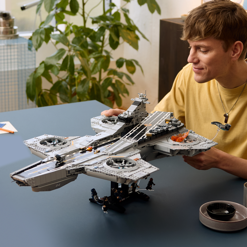 Lego | Marvel S.h.i.e.l.d. Helicarrier Model 76354