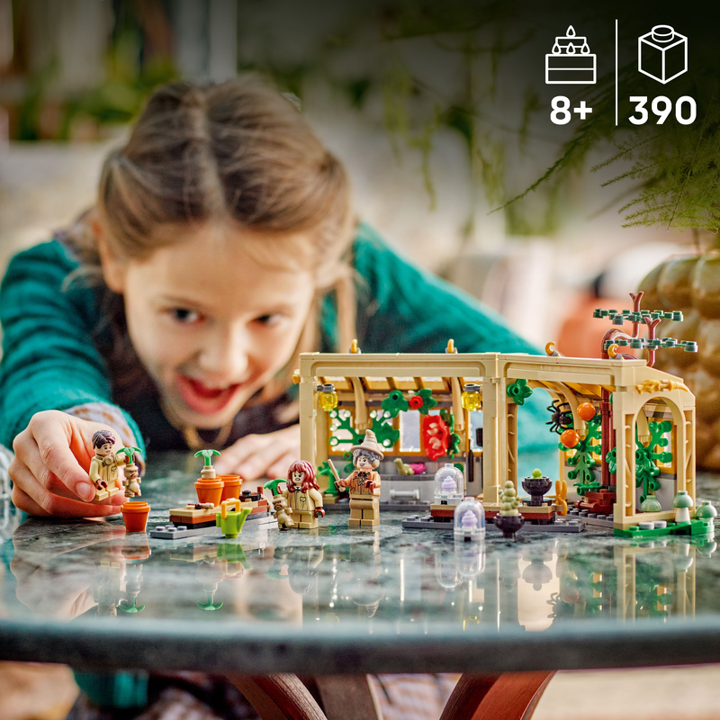 Lego® Harry Potter™ Hogwarts™ Castle: Herbology Class, Wizard Gift 76445