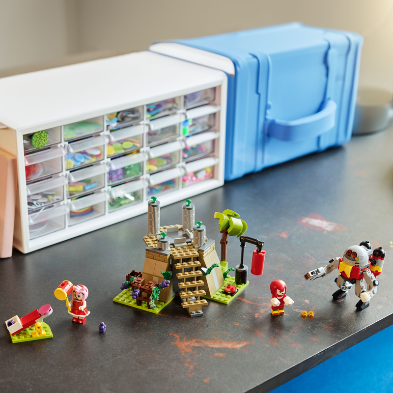 Lego® Sonic The Hedgehog™ Knuckles And The Master Emerald Shrine 76998