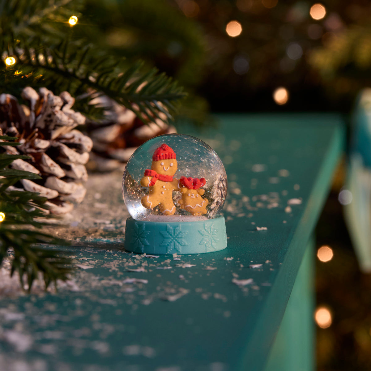 Mga's Miniverse Make It Mini Holiday Assortment