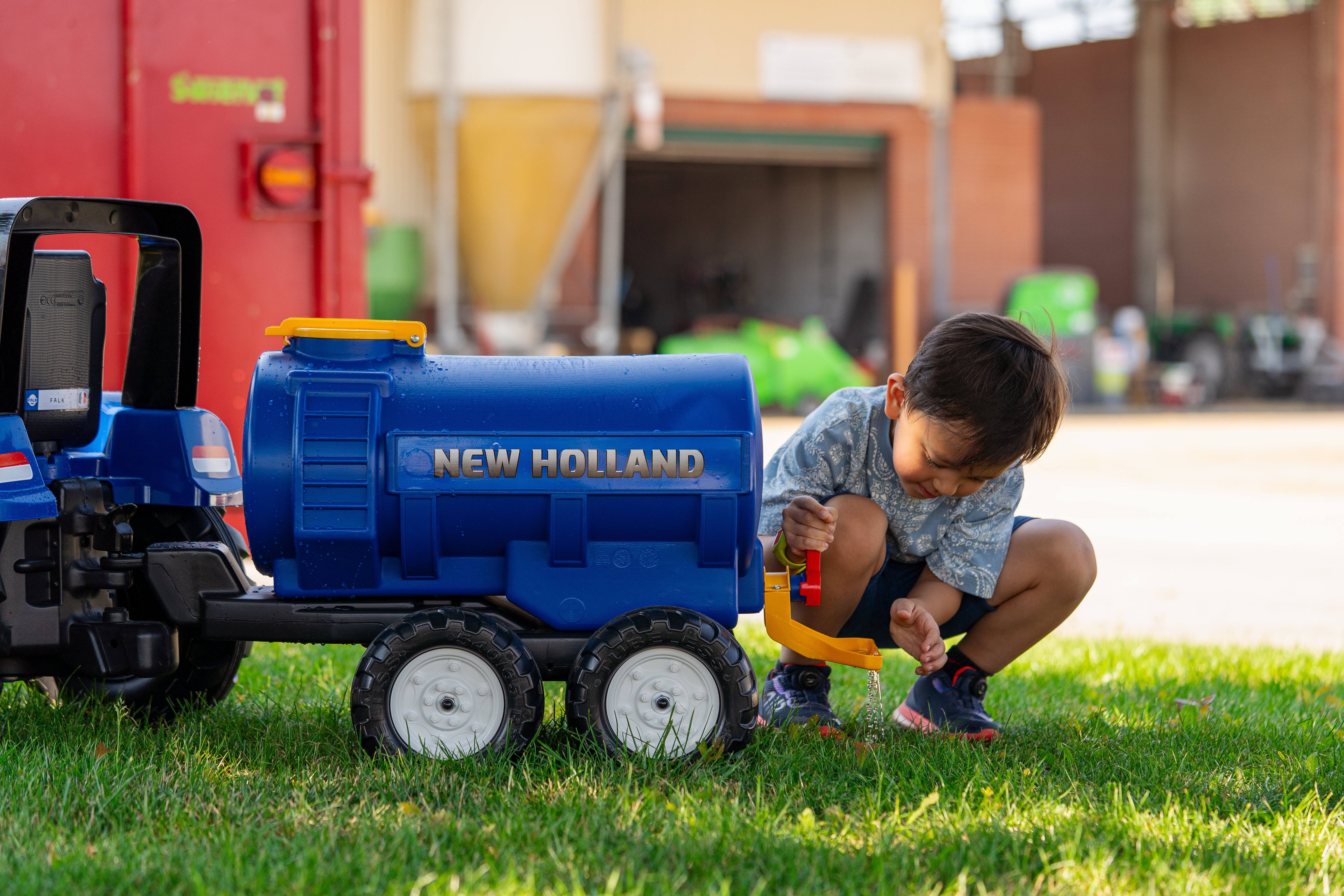 New Holland Tank Trailer