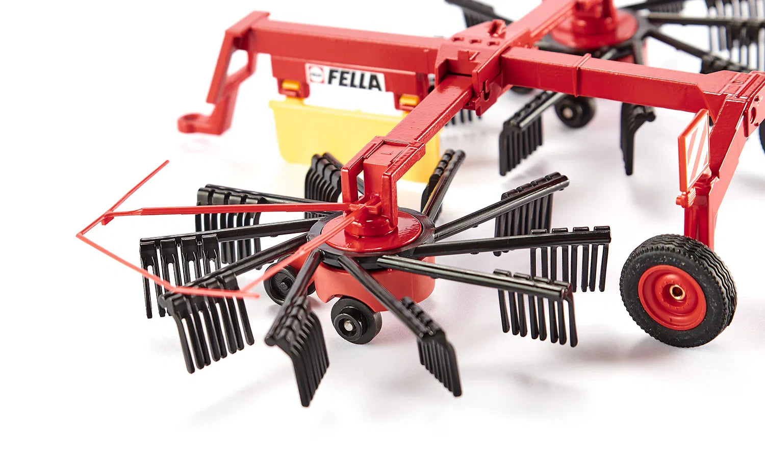 Siku 1:32 Fella Whirl Rake 2451