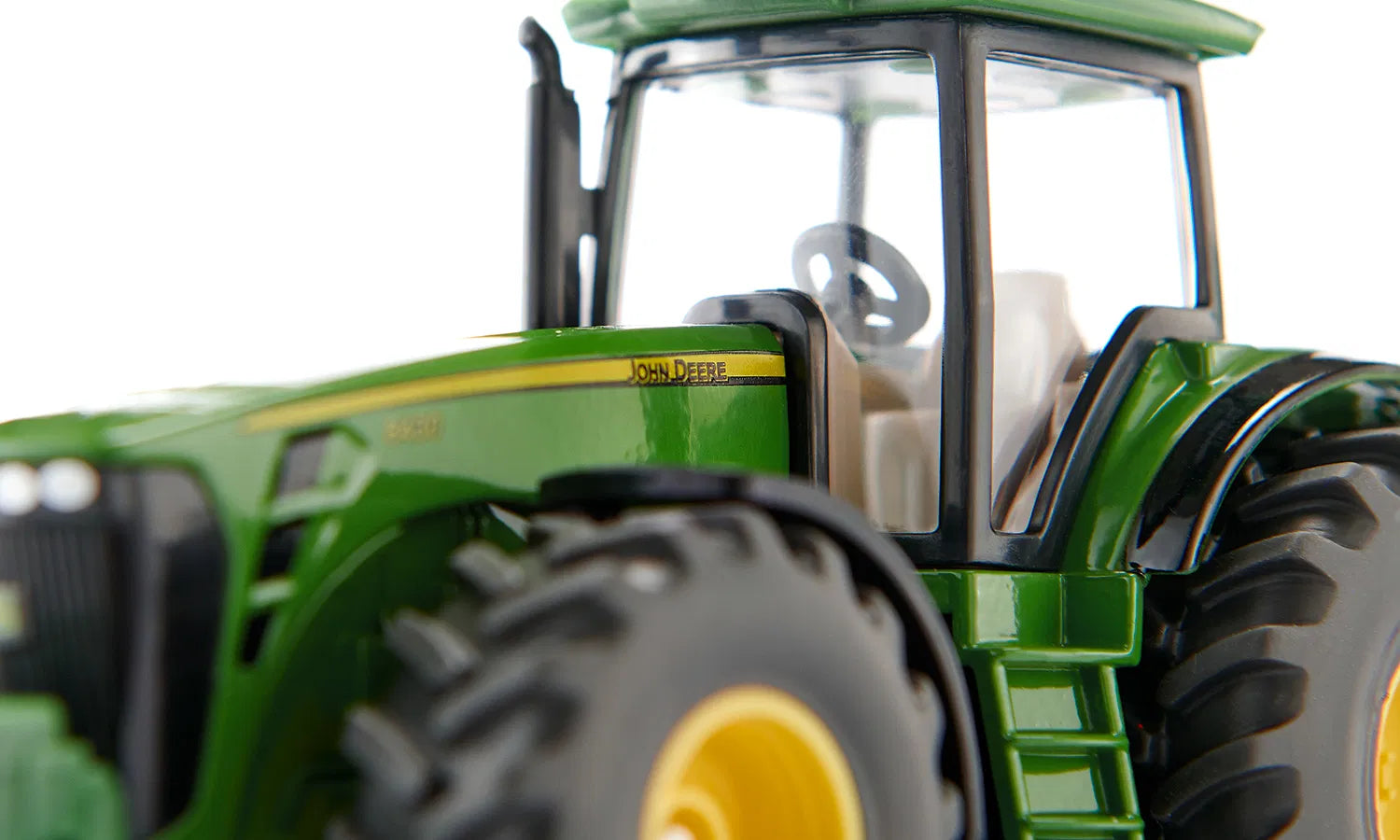 Siku 1:50 John Deere Tractor With Trailer