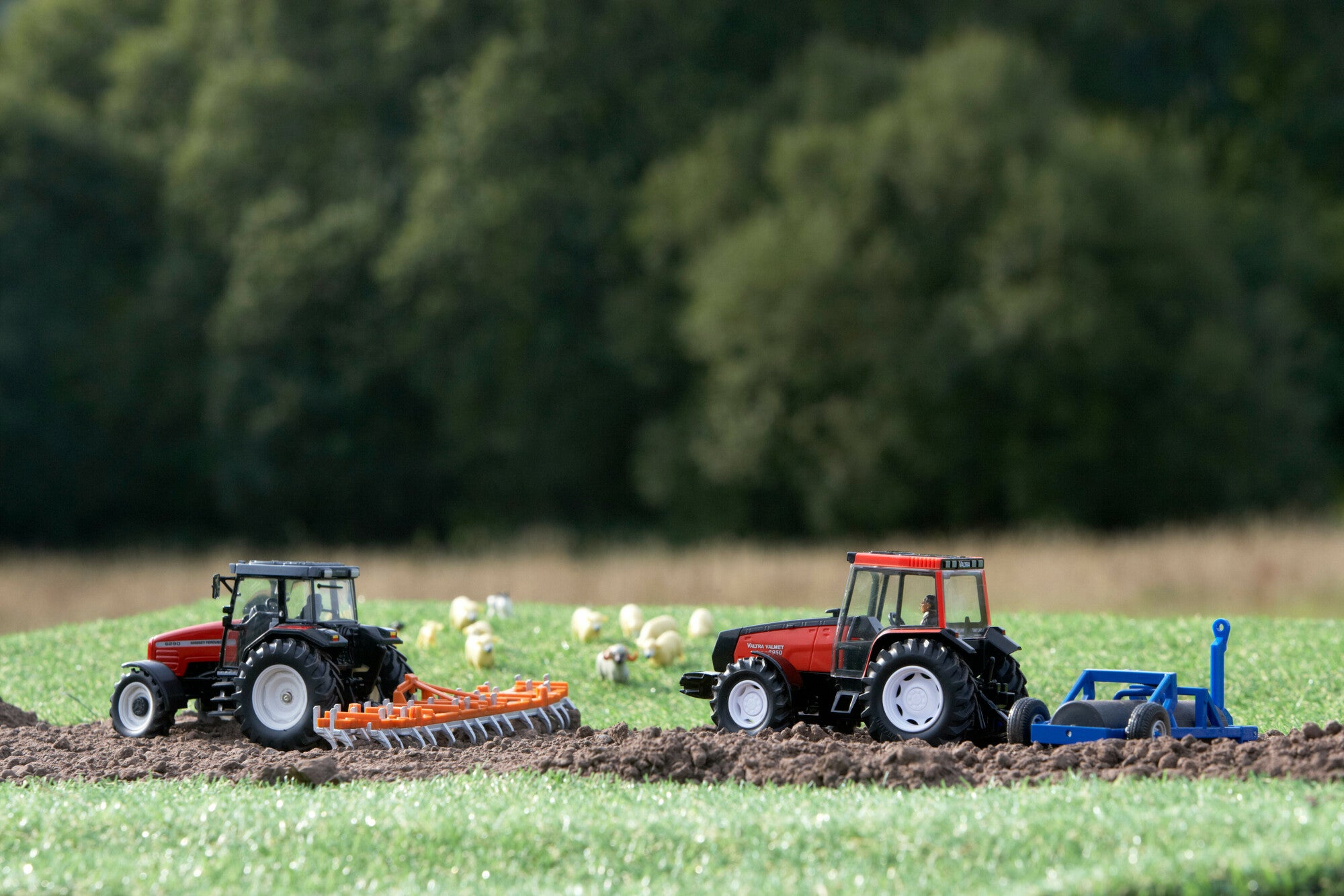 Britains Valtra Valmet 8950 (Fans Choice)