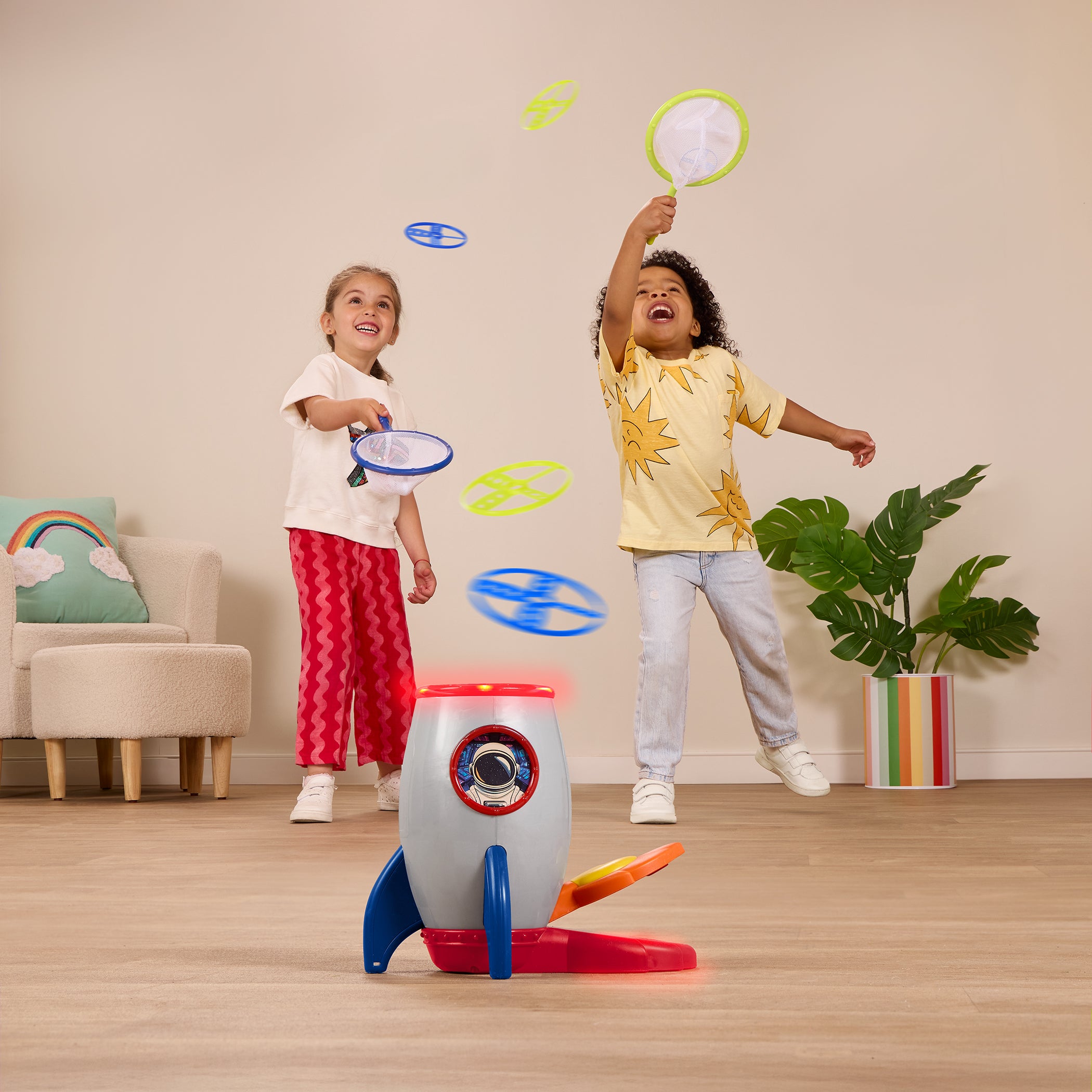 Rocket Disc Launcher Catching Game